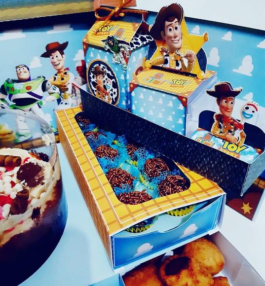 Arquivo de corte Caixa cenário Toy Story *Studio/PDF