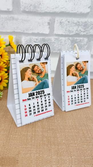 Arquivo de Corte Mini Calendário Polaroid de Mesa 2025