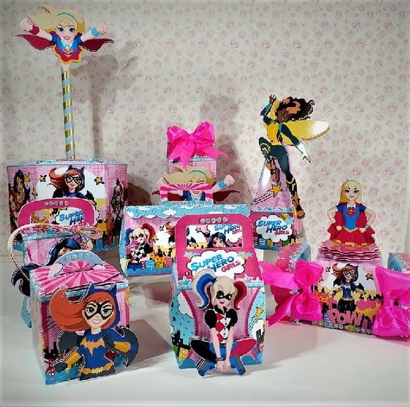 Arquivo de corte Super Hero Girls Studio/PDF/PNG
