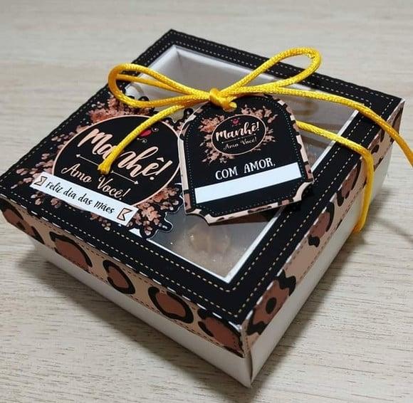 Arquivo de corte Caixa 4 doces Dia das Mães Studio