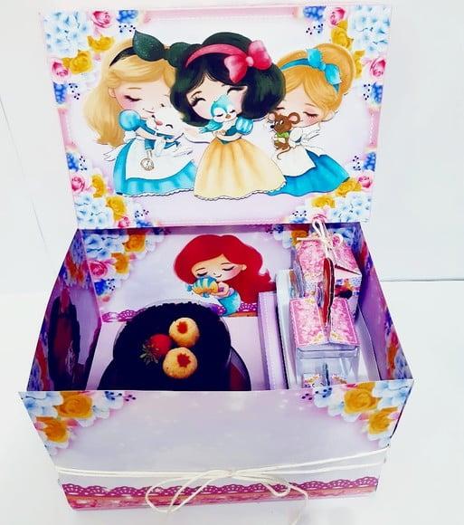 Arquivo de corte Caixa Cenário Princesas *Studio/PDF
