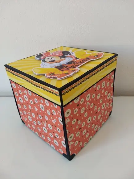 Arquivo de corte Caixa cenário Minnie Vermelha *Studio