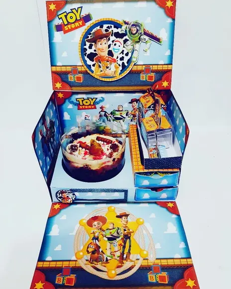 Arquivo de corte Caixa cenário Toy Story *Studio/PDF