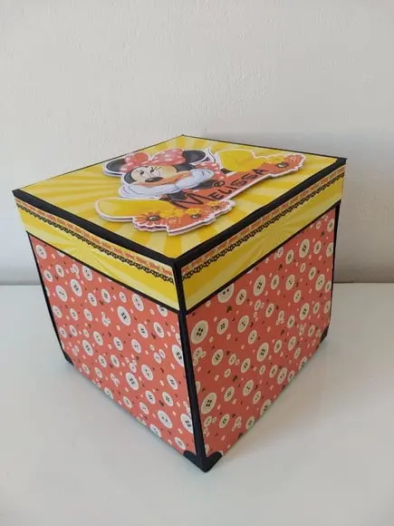 Arquivo de corte Caixa cenário Minnie Vermelha *Studio