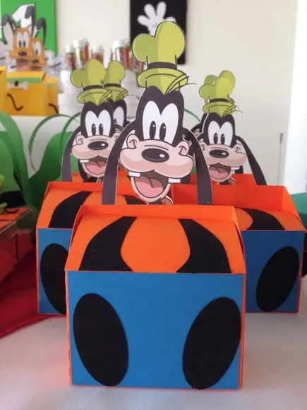 Arquivo de corte caixa turma do Mickey *Studio