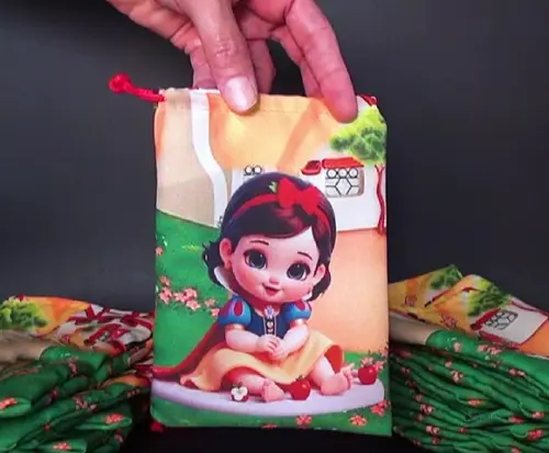 Sacolinha / Saquinho Surpresa Branca de Neve para Guloseimas
