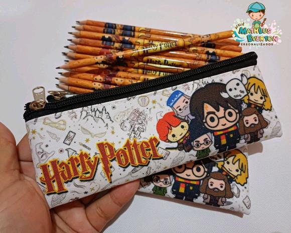 25 Lápis + 25 Estojos Slim Harry Potter Tam: 19x7