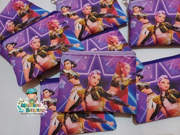 35 Porta Moedas Guerreiras do K-pop Tamanho: 10x12cm