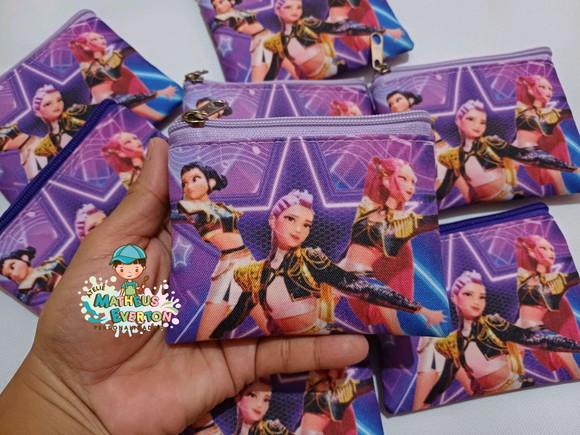 40 Porta Moedas Guerreiras do K-pop Tamanho: 10x12cm