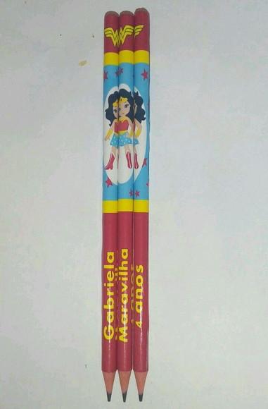 Lápis Personalizado Mulher Maravilha