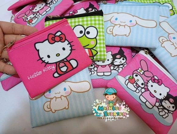 35 Porta Moedas Hello Kitty Tamanho: 10x12cm
