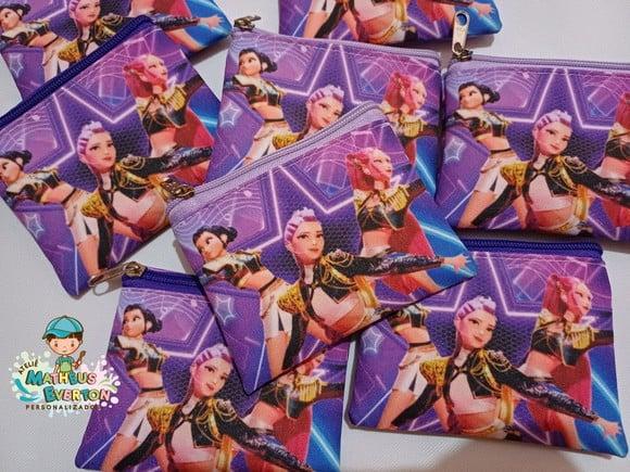 40 Porta Moedas Guerreiras do K-pop Tamanho: 10x12cm