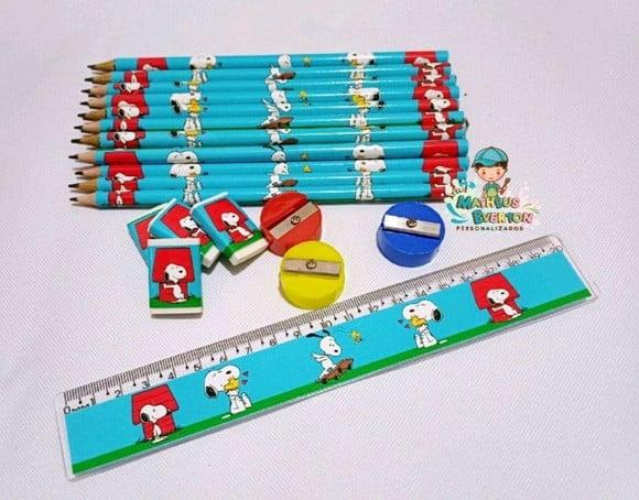 50 Kits Lápis, Borracha, Régua e Apontador Snoopy