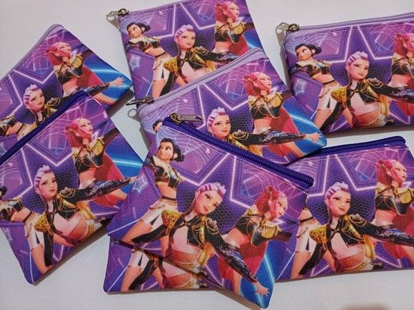 50 Porta Moedas Guerreiras do K-pop Tamanho: 10x12cm
