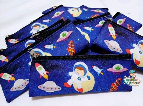 30 Estojos Slim Personalizado Astronauta Tam: 19x7