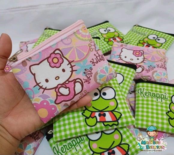 35 Porta Moedas Hello Kitty Tamanho: 10x12cm