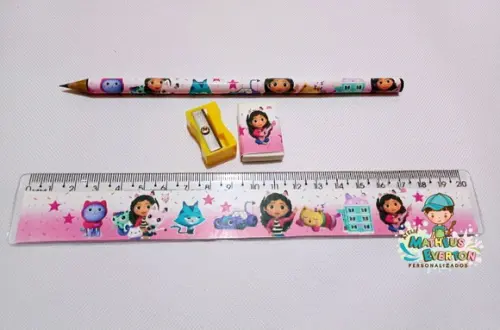 25 Kits Lápis, Borracha, Régua e Apontador a Casa Mágica da