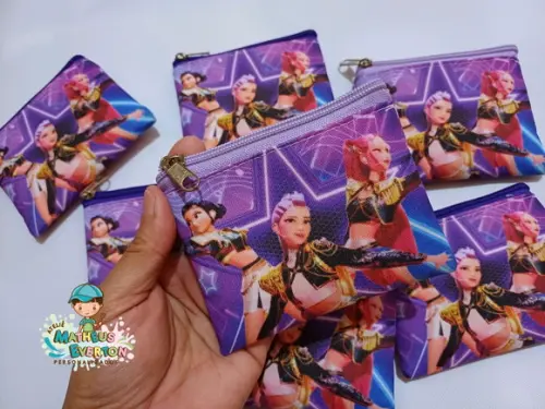 25 Porta Moedas Guerreiras do K-pop Tamanho: 10x12cm