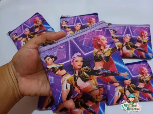 25 Porta Moedas Guerreiras do K-pop Tamanho: 10x12cm
