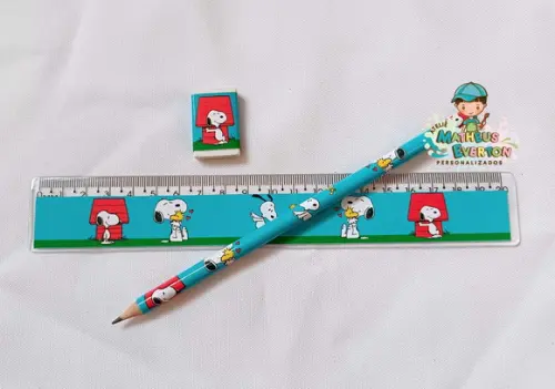 30 Kits Lápis, Régua e Borracha Personalizado Snoopy