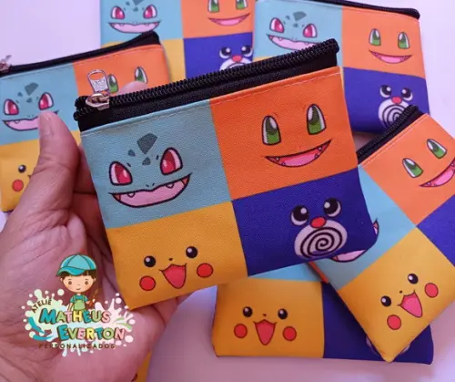 35 Porta Moedas Pokémon Tamanho: 10x12cm