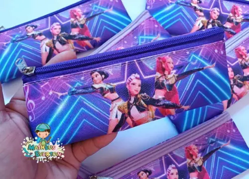 40 Estojos Slim Hello Guerreiras do K-pop Tam: 19x7cm