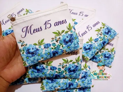 40 Porta Moedas Flores 15 Anos Tamanho: 10x12cm