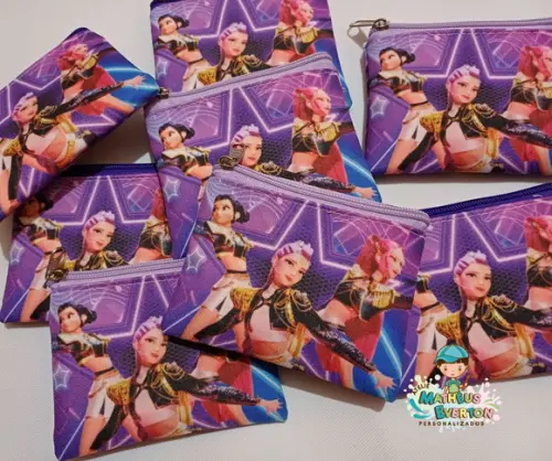 45 Porta Moedas Guerreiras do K-pop Tamanho: 10x12cm