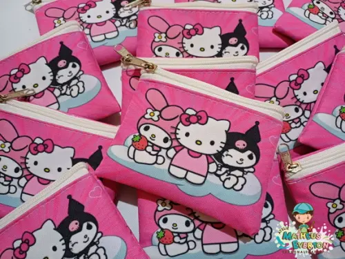 45 Porta Moedas Hello Kitty Tamanho: 10x12cm
