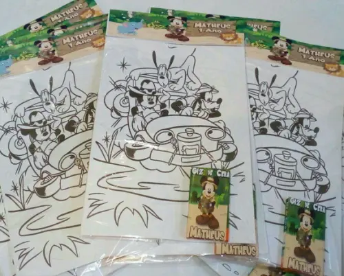 Desenhos para Colorir com Giz de Cera Safari