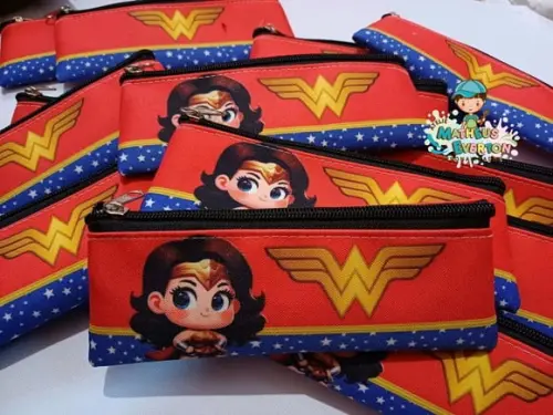 30 Estojos Slim Personalizado Mulher Maravilha Tam: 19x7cm