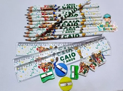 30 Kits Lápis, Borracha, Régua e Apontador Mascote da Copa
