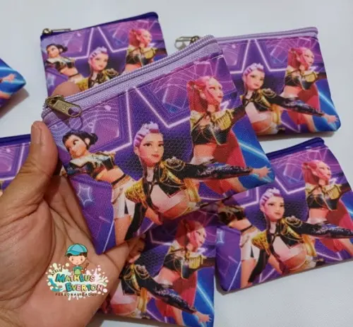 30 Porta Moedas Guerreiras do K-pop Tamanho: 10x12cm