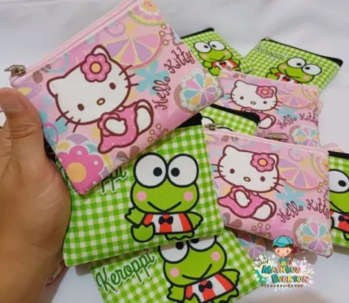 30 Porta Moedas Hello Kitty Tamanho: 10x12cm