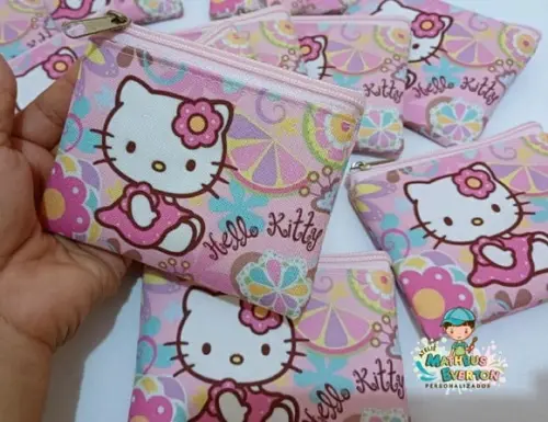 35 Porta Moedas Hello Kitty Tamanho: 10x12cm