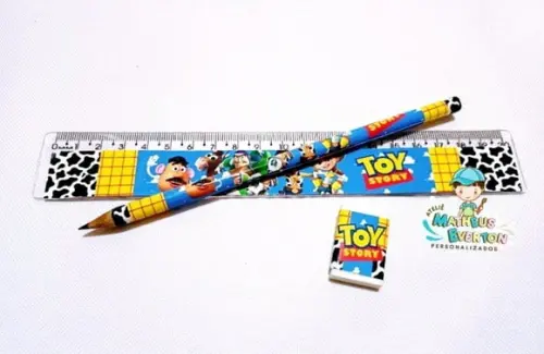 40 Kits Lápis, Régua e Borracha Toy Story