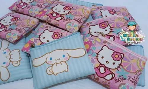 40 Porta Moedas Hello Kitty Tamanho: 10x12cm