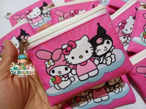 40 Porta Moedas Hello Kitty Tamanho: 10x12cm