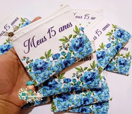 45 Porta Moedas Flores 15 Anos Tamanho: 10x12cm