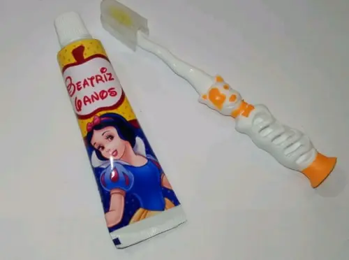 50 Kit Higiene Bucal Personalizado - Tema Branca de Neve