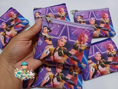 25 Porta Moedas Guerreiras do K-pop Tamanho: 10x12cm