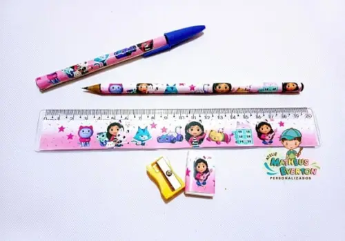 30 Super Kits Escolares Personalizados a Casa Mágica da Gabi