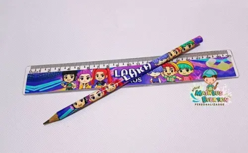 35 Kits Lápis e Régua Personalizado Guerreiras de K-pop Cute