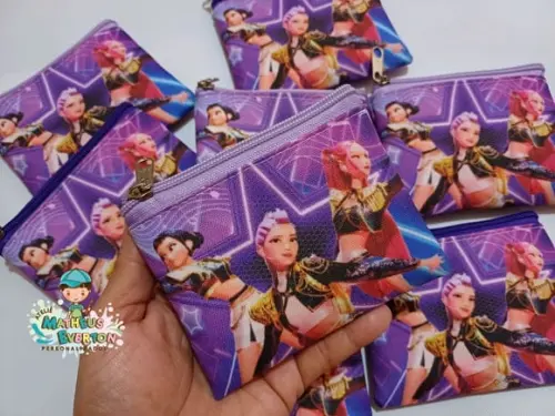 40 Porta Moedas Guerreiras do K-pop Tamanho: 10x12cm