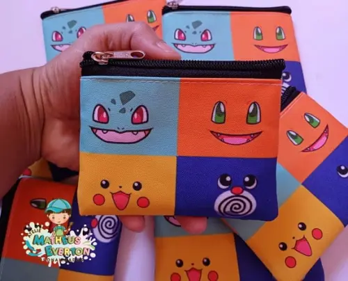 45 Porta Moedas Pokémon Tamanho: 10x12cm