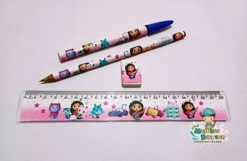 50 Kits Lápis, Caneta,regua e Borracha a Casa Mágica da Gabi