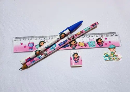 25 Kits Lápis, Caneta,regua e Borracha a Casa Mágica da Gabi