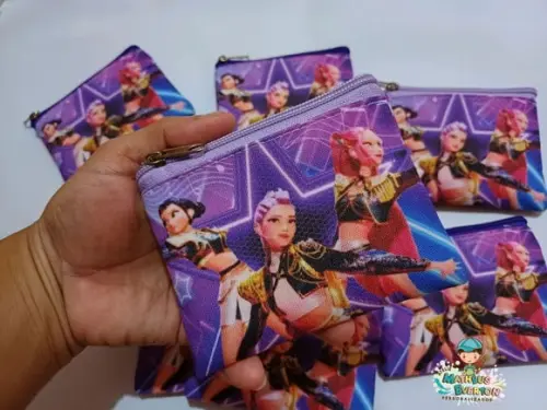 25 Porta Moedas Guerreiras do K-pop Tamanho: 10x12cm
