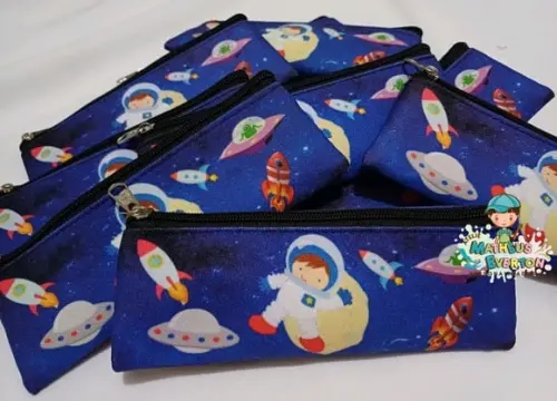 30 Estojos Slim Personalizado Astronauta(espaço) Tam: 19x7