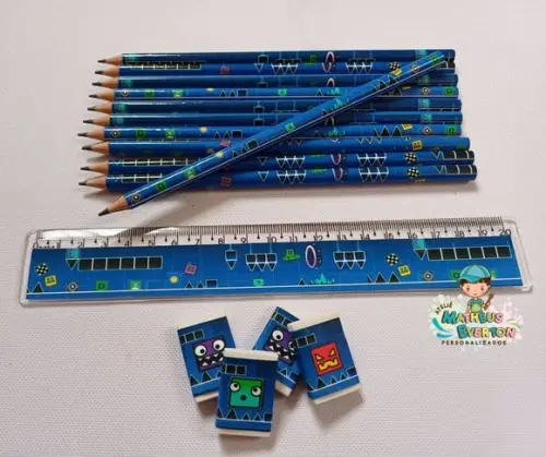 30 Kits Lápis, Régua e Borracha Personalizado Geometry Dash